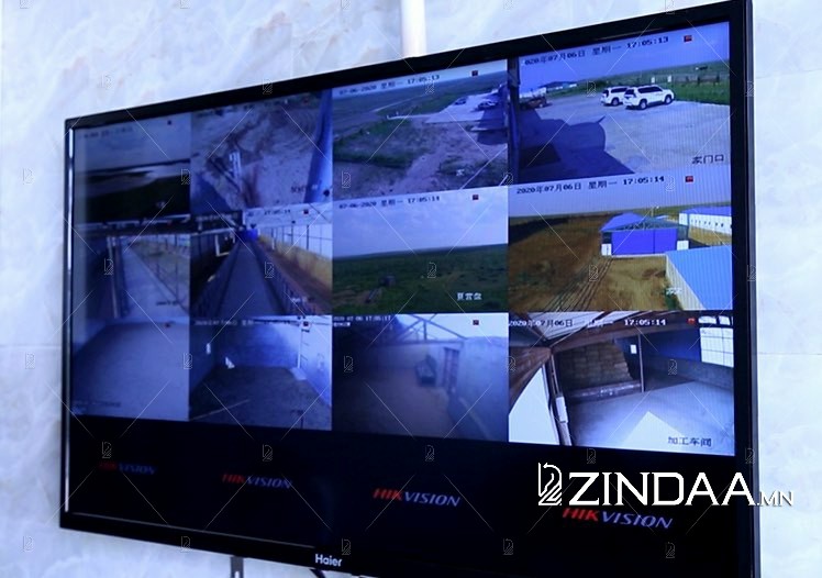 Бэлчээр, мал, эргэн тойрноо есөн камераар хянадаг