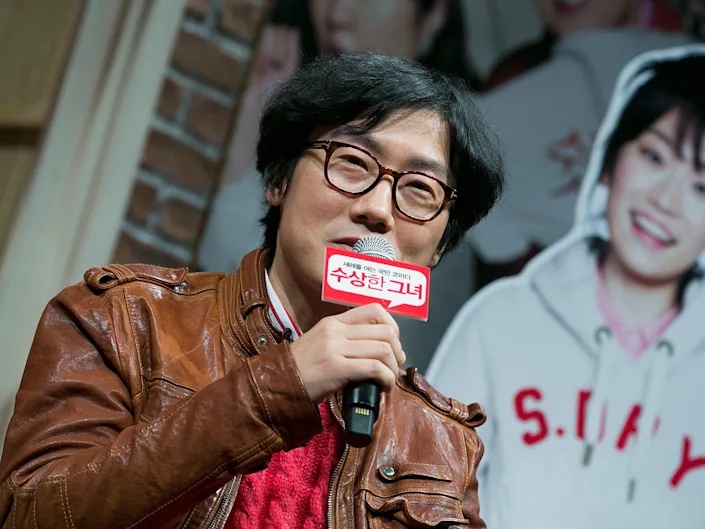 Найруулагч Хван Дон Хюк 