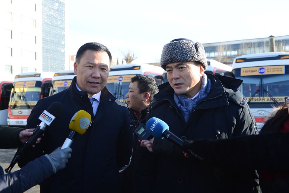 Нээлтэд Хотын захирагч С.Амарсайхан болон албаны хүмүүс оролцов.