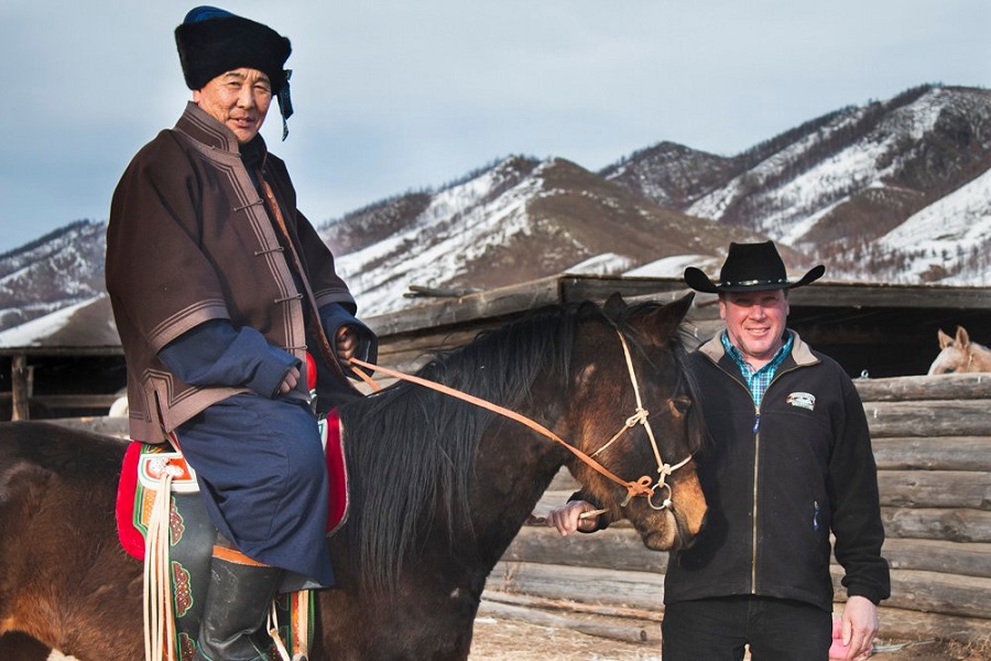 Жереми Тиссен бизнесийн хамтрагч У.Ганбатын хамт